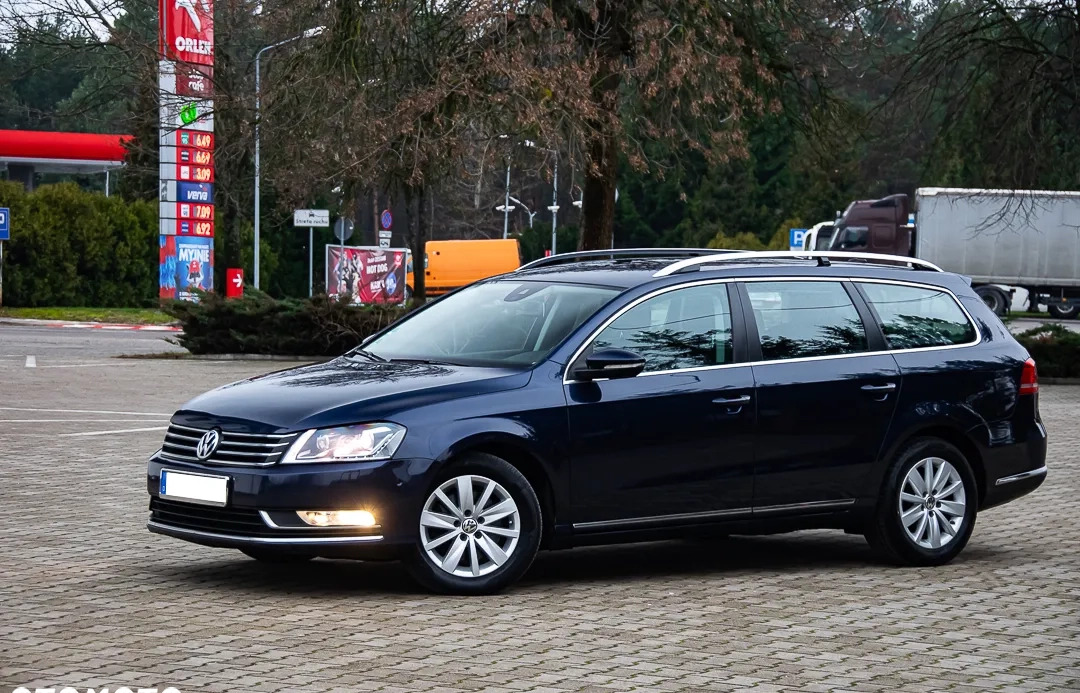 Volkswagen Passat cena 37900 przebieg: 249000, rok produkcji 2014 z Legnica małe 781